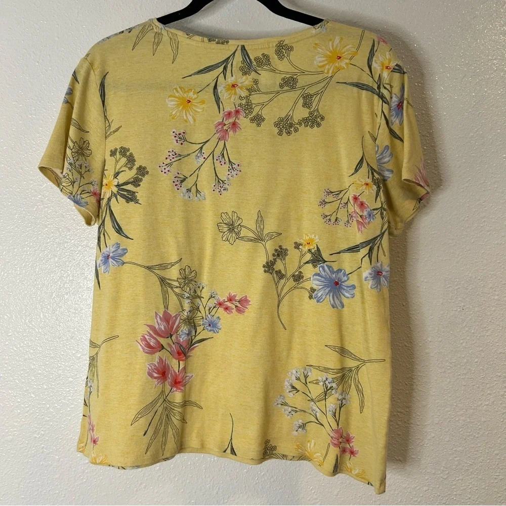 Croft & Barrow Yellow Floral Short Sleeve Classic Tee Size Large - Picture 4 of 5